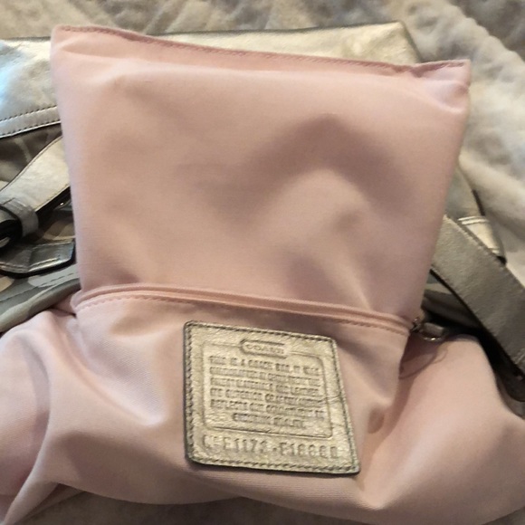 Gorgeous Coach gray an silver leather pink lining 12x10x3 9” drop strap - Picture 8 of 11